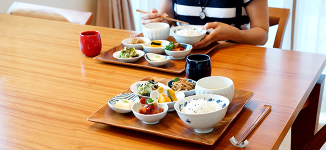 【和食器通販ショップ藍土な休日】伝平窯　仕切り皿　薬味皿　前菜皿