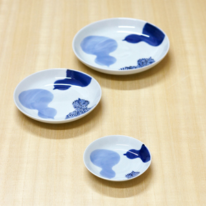 【和食器通販ショップ　藍土な休日】有田焼　そうた窯　染付瓢絵　3.5寸多用皿