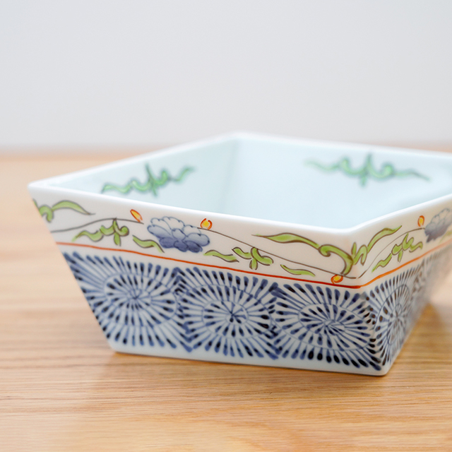 藍土　藍土な休日　和食器　通販　有田焼　そうた窯　唐草　染錦　鉢　盛鉢　ボウル