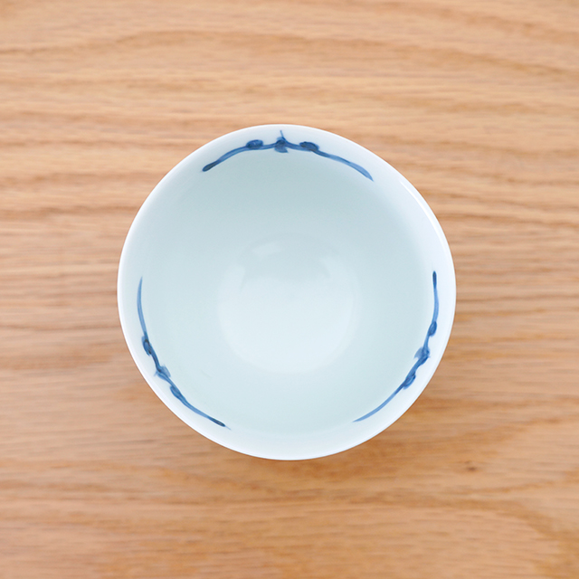 藍土　藍土な休日　和食器　通販　有田焼　そうた窯　唐草　染錦　ゆらりカップ　カップ　フリーカップ