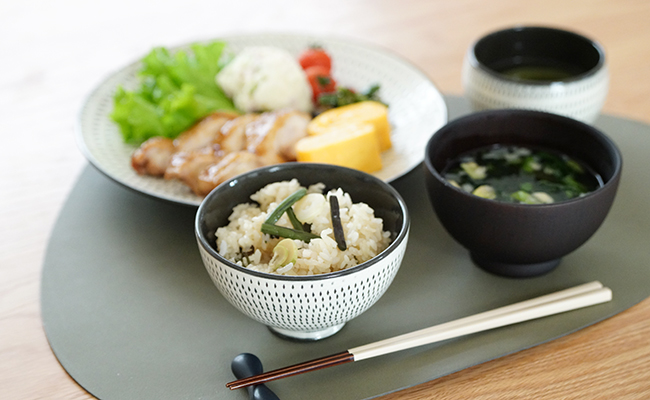 和食器　波佐見焼　通販　藍土な休日　藍土　利左エ門窯　茶碗　飯碗　ちゃわん　とびかんな　飛び鉋　モダン