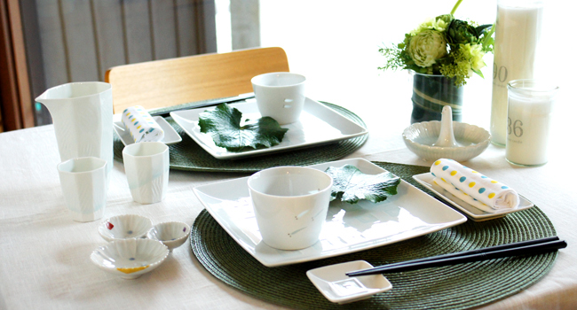 和食器通販ショップ藍土な休日　テーブルコーディネート　白山陶器　升目紋盛皿