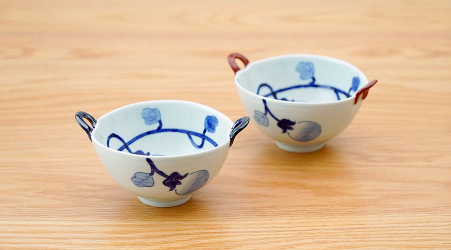 【和食器通販ショップ　藍土な休日】なす絵耳付スープ碗(青・赤)［皓洋窯］