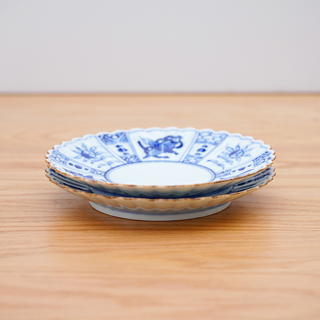 藍土　藍土な休日　和食器　通販　有田焼　梶謙製磁社　芙蓉手　染付　菊割皿　皿　プレート