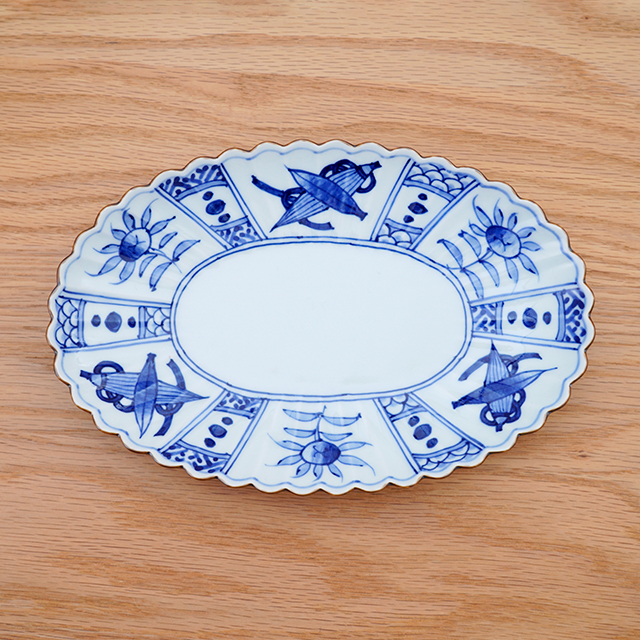 渕サビ芙蓉手菊型楕円プレート［梶謙製磁社］│1人分のメイン料理に