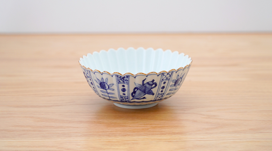 渕サビ芙蓉手菊型鉢［梶謙製磁社］│煮物や和え物の盛り付けに