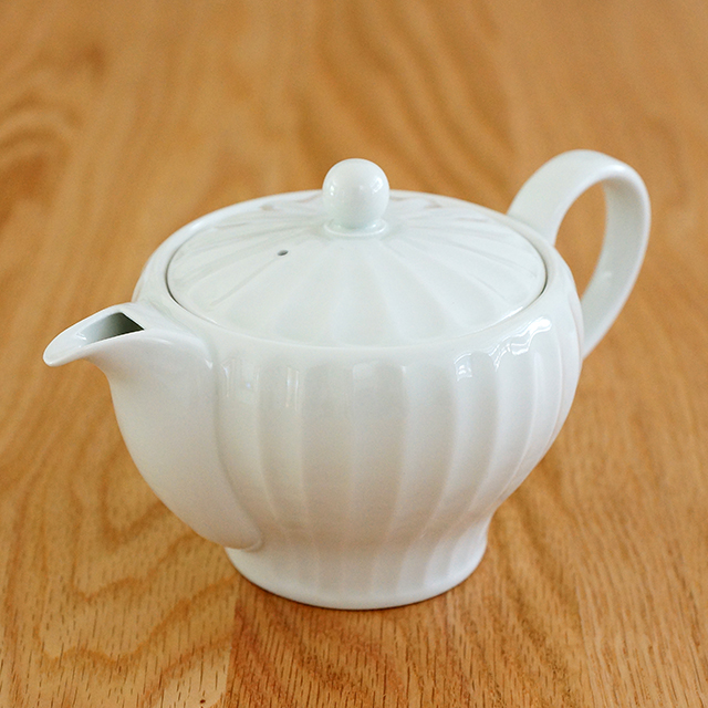 【和食器通販ショップ藍土な休日】スタッフまっきー テーブルコーディネートのうつわ